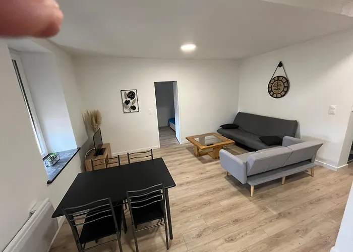 Appartement Centre-Ville De Lure Droit