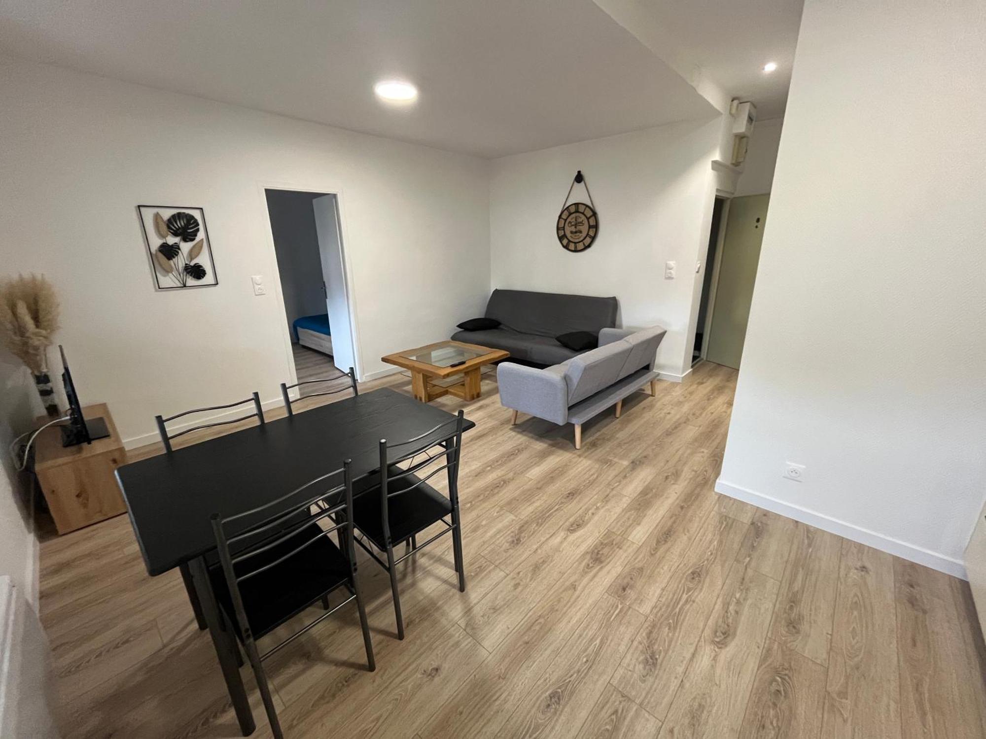 Centre-ville De Lure Droit Appartamento